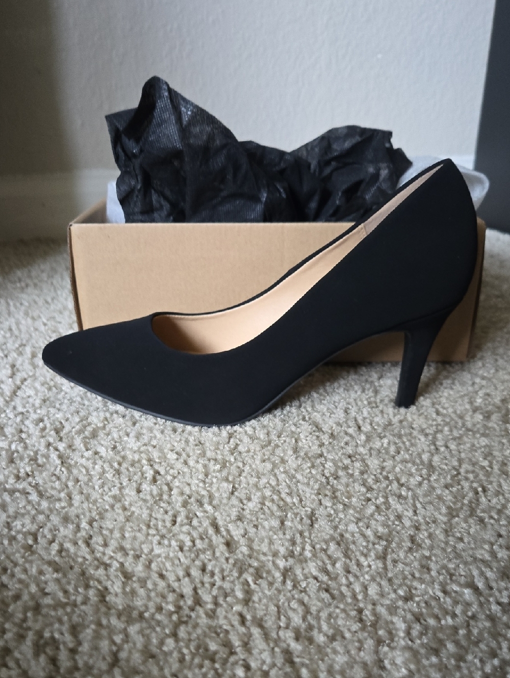 Classic Black Pointed-Toe Pump - Women's Dress Heels